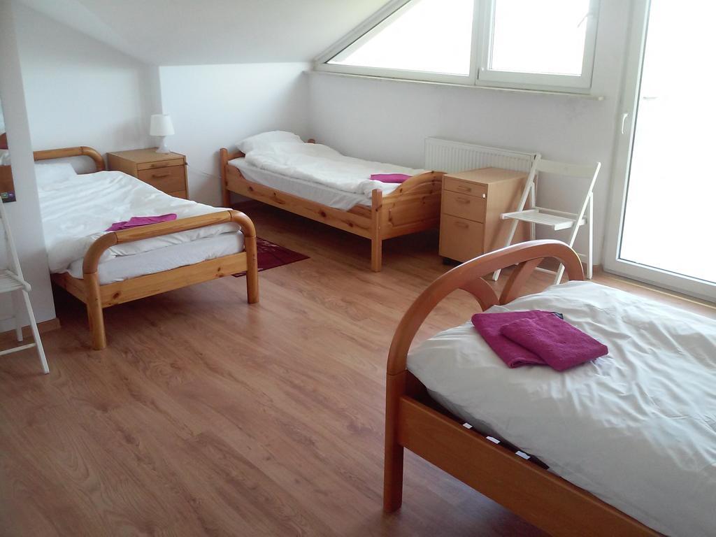 Dworek Poznan Bed and Breakfast Eksteriør billede